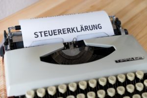 Bei der Abgabe der Steuererklärung sind unterschiedliche Fristen zu beachten. Foto: viarami via Pixabay.
